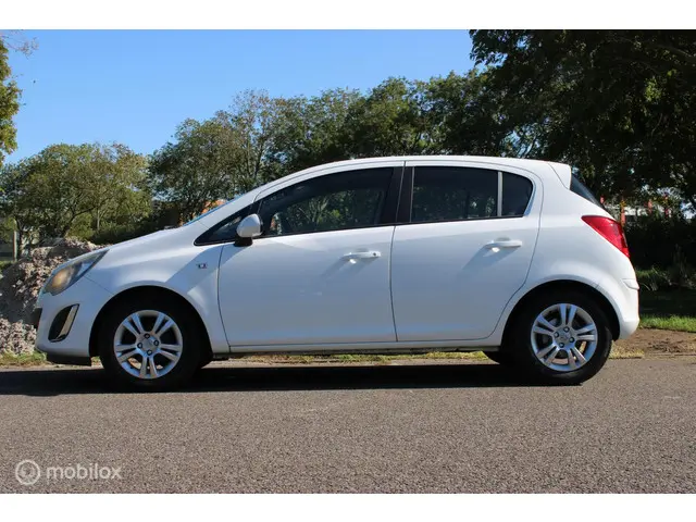 Opel Corsa 1.2 EcoFlex Design Edition 2013 Benzine 4