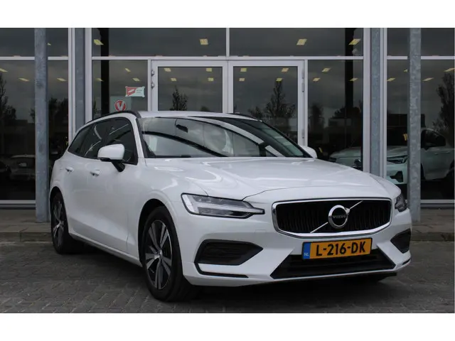 Volvo V60 B3 Automaat Momentum Advantage 2021 Benzine