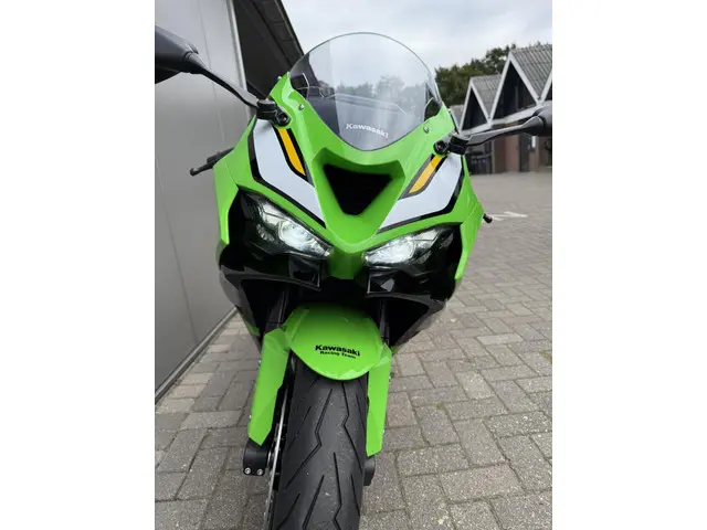 Kawasaki Ninja ZX ZX-6R Performance 2024 Benzine 11