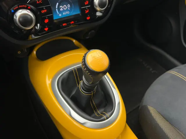 Nissan Juke 1.2 DIG-T S/S Connect Edition 2015 Benzine 15