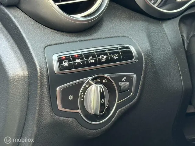 Mercedes-Benz C-Klasse AMG 63 2015 Benzine 30