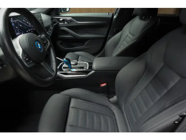BMW i4 eDrive40 84 kWh M-pakket 2022 Elektrisch 19