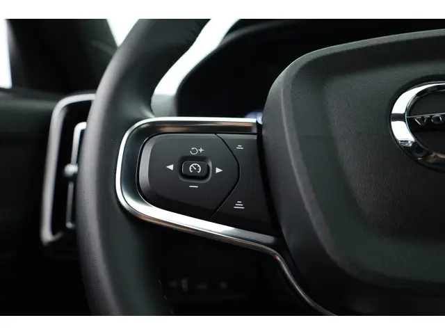 Volvo XC40 T4 Recharge Core 2023 Hybride Benzine 9