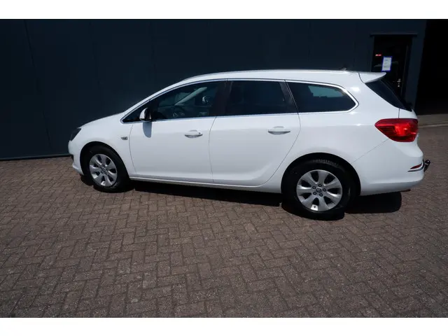 Opel Astra Sports Tourer 1.4 Blitz 2015 Benzine 20