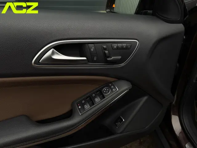 Mercedes-Benz GLA 250 4Matic Edition 1 2014 Benzine 10