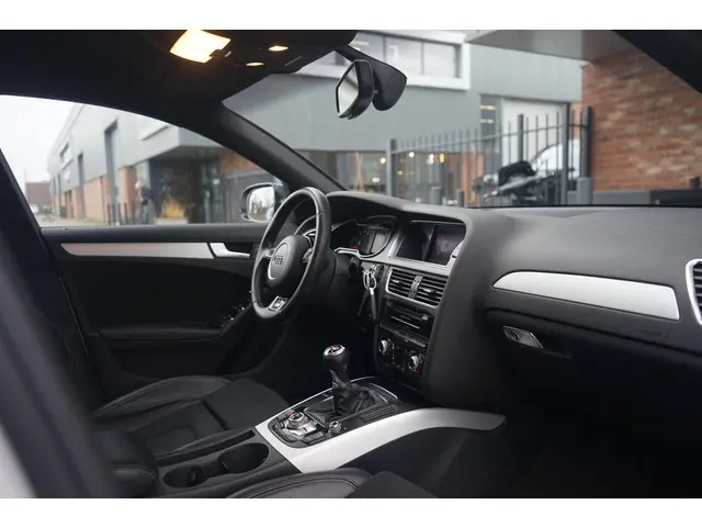 Audi A4 Avant 1.8 TFSI S-line 2013 Benzine 19