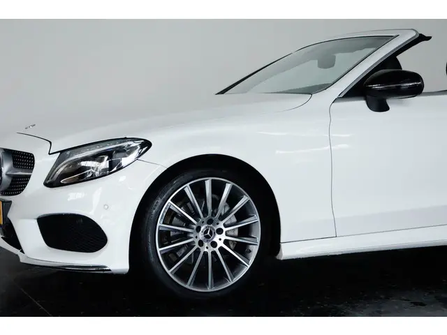 Mercedes-Benz C-Klasse Cabrio 200 AMG Line 2018 Benzine 35