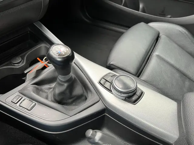 BMW 1 Serie 118i High Executive M-Pakket 2014 Benzine 19