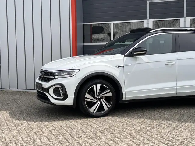 Volkswagen T-Roc 3