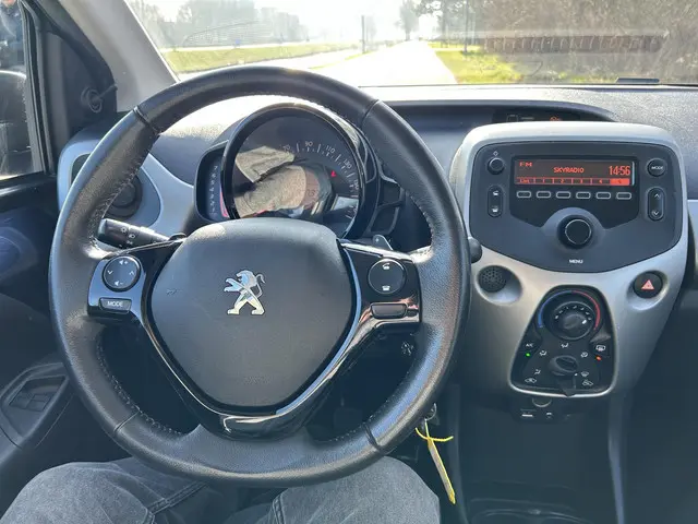 Peugeot 108 1.0 e-VTi Active AUTOMAAT / Airco 2017 Benzine 29