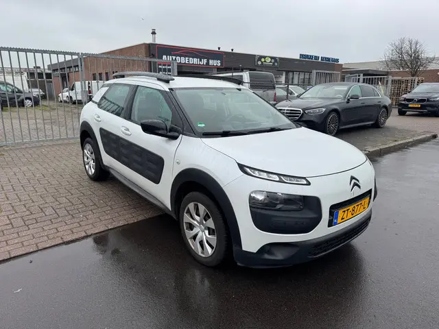 Citroën C4 Cactus 1.2 PureTech Feel 2016 Benzine 2