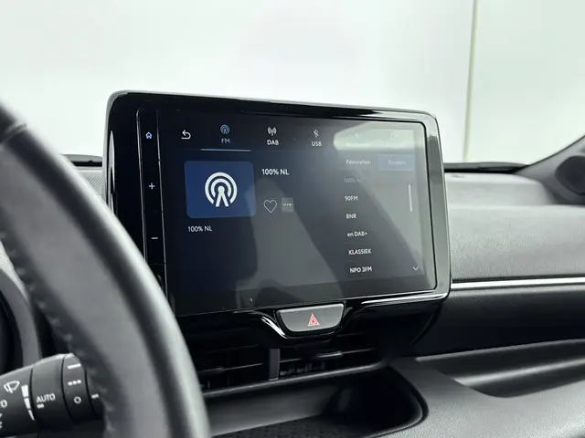 Toyota Yaris 1.5 Hybrid Executive 2023 Hybride Benzine 27