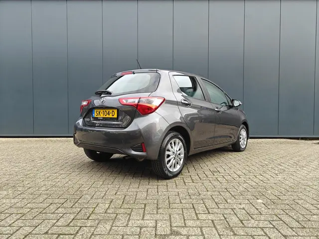 Toyota Yaris 1.0 VVT-i Aspiration 2017 Benzine 7