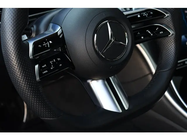 Mercedes-Benz C-Klasse Estate 200 AMG Line 2021 Benzine 75
