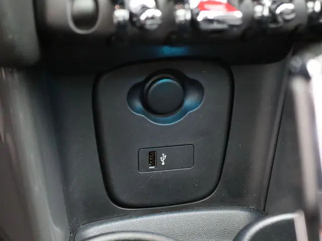 MINI 3-Deurs Cooper 2020 Benzine 27