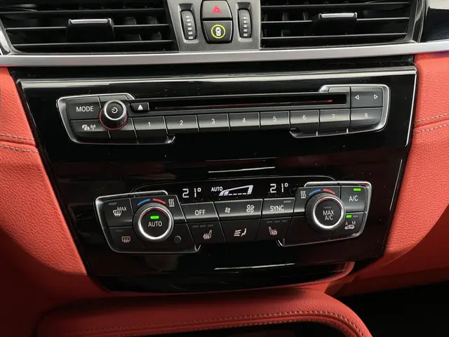 BMW X2 sDrive20i High Executive 2018 Benzine 16
