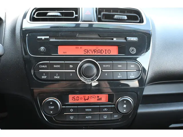 Mitsubishi Space Star 1.0 Bright 2015 Benzine 44