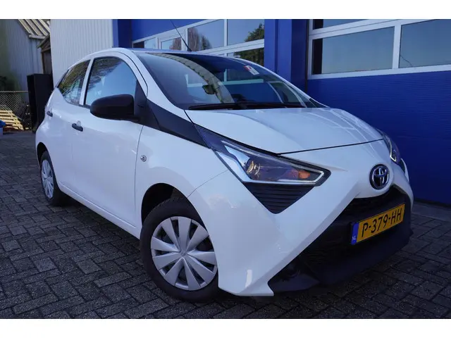 Toyota Aygo 1.0 VVT-i x-fun 2022 Benzine 6