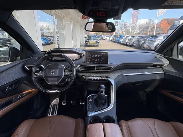 Peugeot 5008 1.2T 130pk Blue Lease GT-Line 2018 Benzine 18