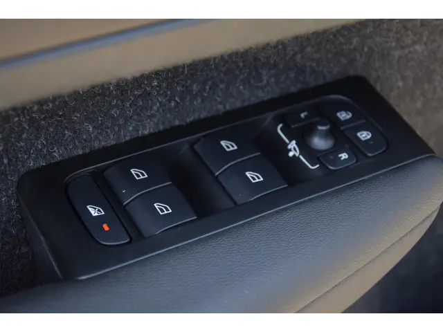 Volvo XC40 Recharge P8 AWD R-Design 2020 Elektrisch 3