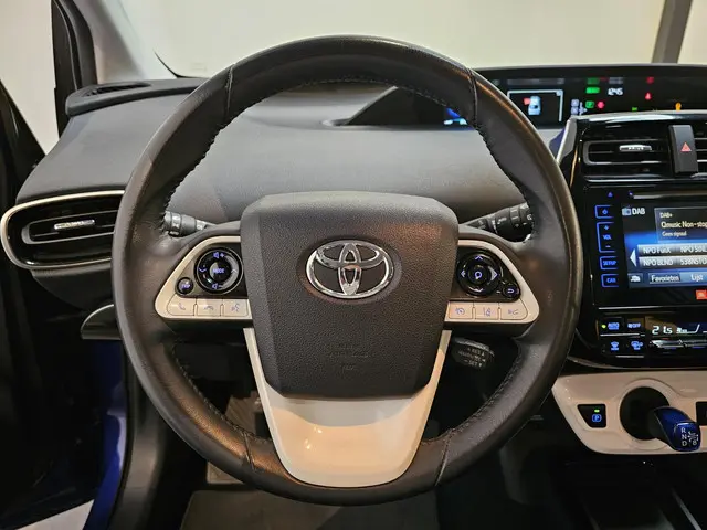 Toyota Prius 1.8 Dynamic 2018 Hybride Benzine 25