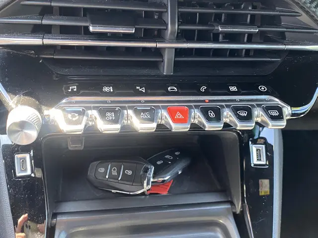 Peugeot e-208 EV GT 350 50 kWh 2020 Elektrisch 26