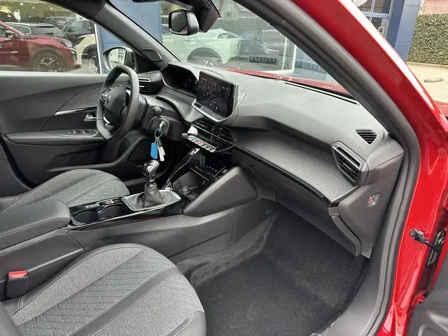 Peugeot 2008 1.2 Turbo 100 PK Allure 2024 Benzine 32