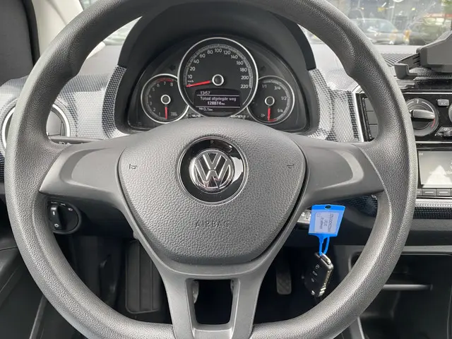 Volkswagen up! 1.0 BMT move up! 2019 Benzine 14