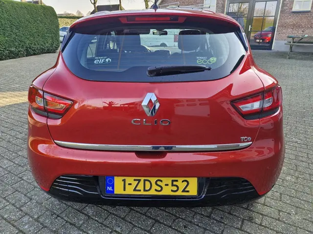 Renault Clio 0.9 TCe Expression 2015 Benzine 6