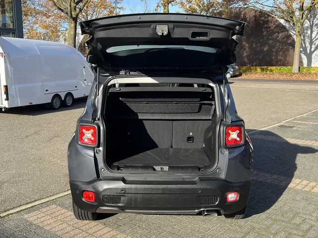 Jeep Renegade 1.5T e-Hybrid Limited 2022 Benzine 4