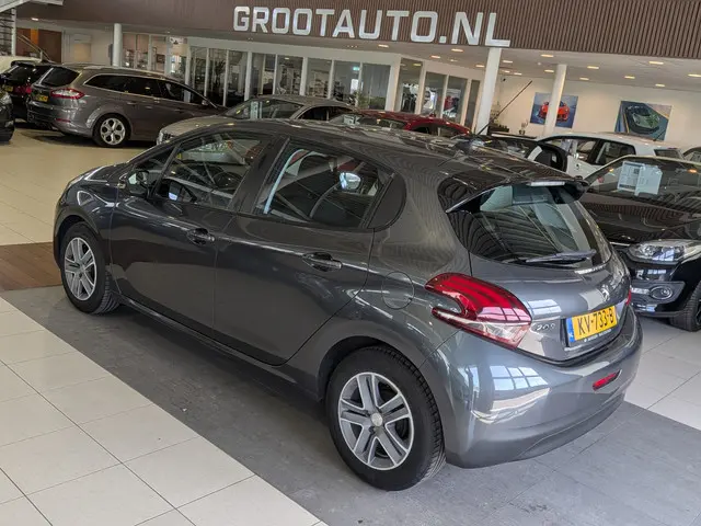 Peugeot 208 1.2 PureTech Blue Lion 2016 Benzine 3