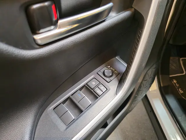 Toyota RAV4 2.5 Hybrid 2021 Hybride Benzine 24