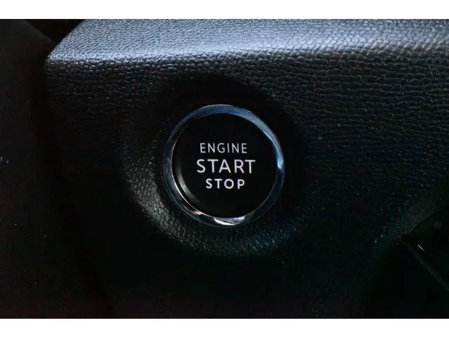 Citroën C4 Puretech EAT8 Shine 2021 Benzine 20