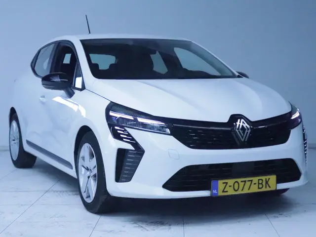 Renault Clio 1.0 TCe 90 GPF evolution 2024 Benzine 8