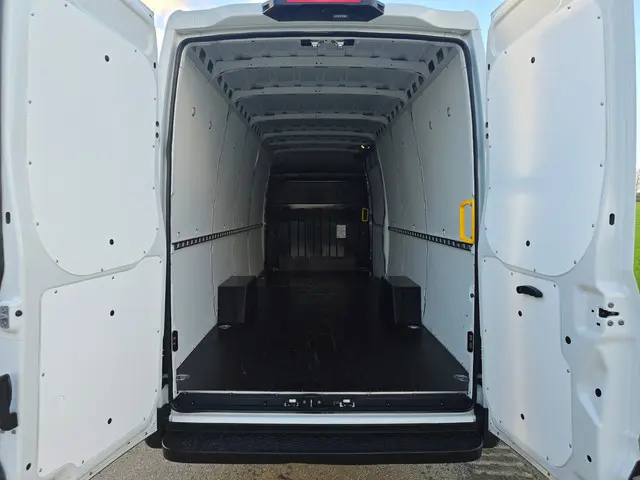 Iveco Daily 35S16V 2.3 410 H2 2023 Diesel 6