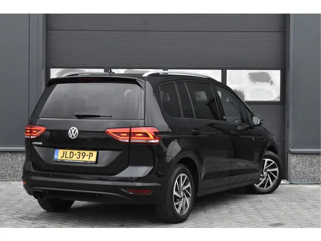 Volkswagen Touran 1.4 TSI Highline Sound 7p 2018 Benzine 4