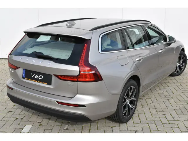 Volvo V60 B4 Core #CityWeaveBekleding 2022 Benzine 6