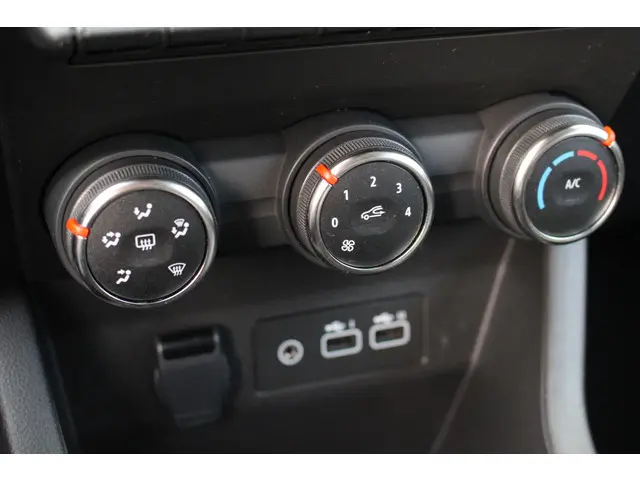 Renault Clio 1.0 TCe 90 GPF evolution 2024 Benzine 12