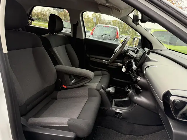 Citroën C4 Cactus 1.2 PureTech Shine 2016 Benzine 9