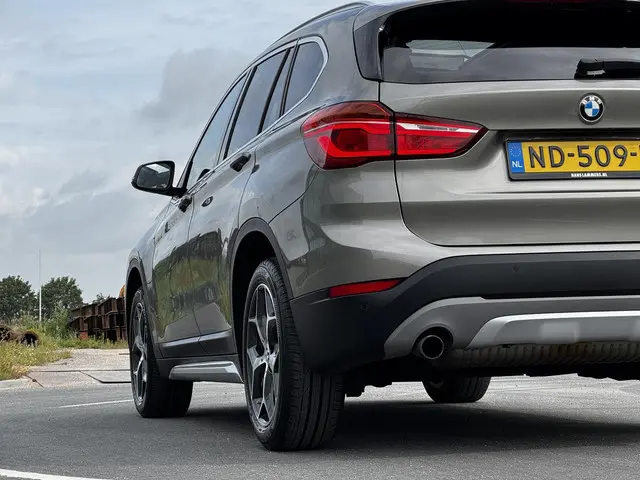 BMW X1 sDrive20i Centennial Executive 2017 Benzine 16
