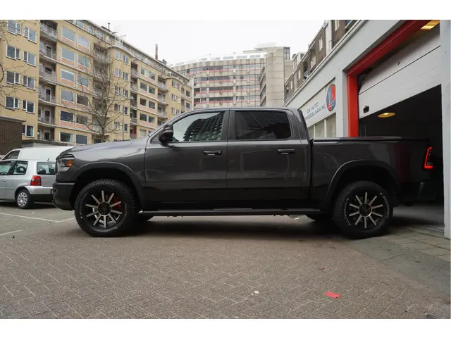 Dodge Ram 1500 5.7 V8 4x4 Rebel Sport 2020 LPG/Gas 42