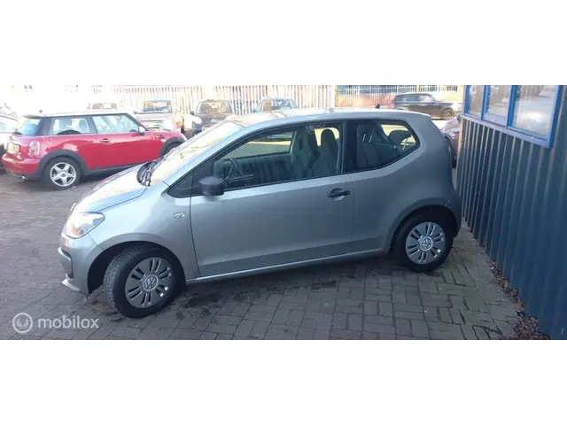 Volkswagen up! 1.0 BMT take up! 2016 Benzine 4