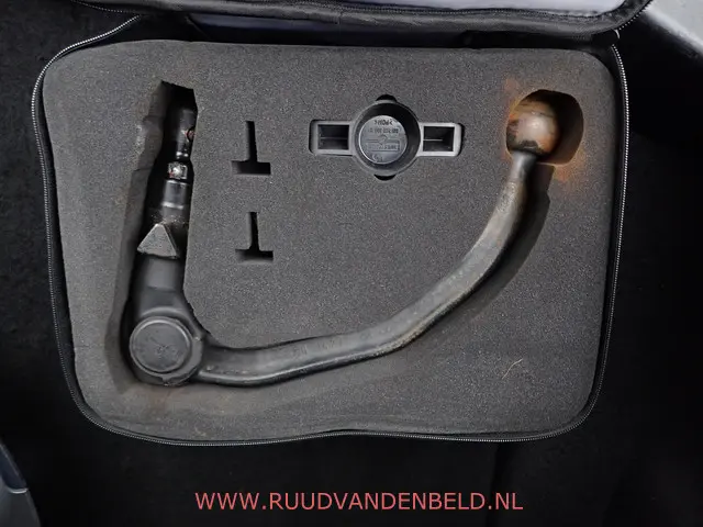 Tesla Model 3 SR+ 2020 Elektrisch 12