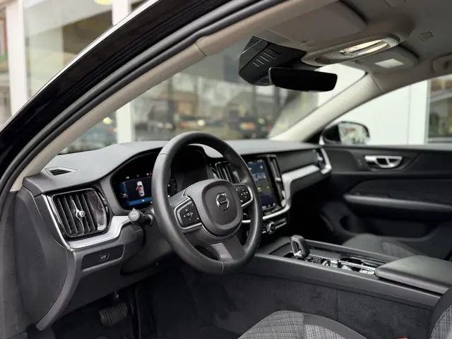 Volvo V60 2.0 B3 Core 2022 Benzine 13