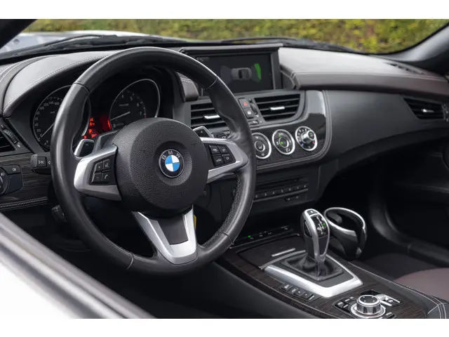 BMW Z4 Roadster sDrive20i High Executive 2013 Benzine 4
