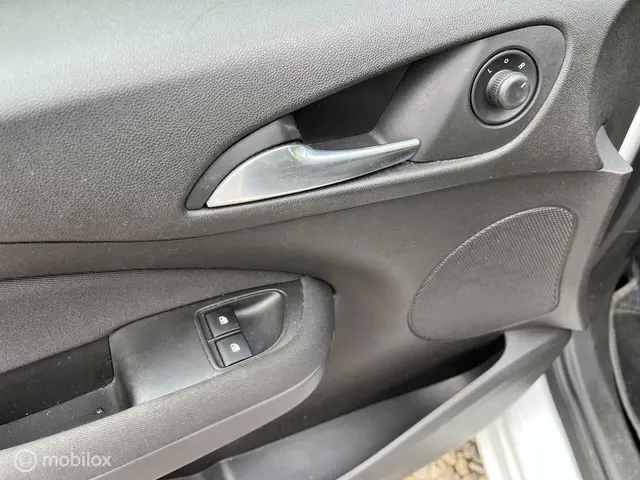 Opel ADAM 1.2,Airco,NAP! 2013 Benzine 26
