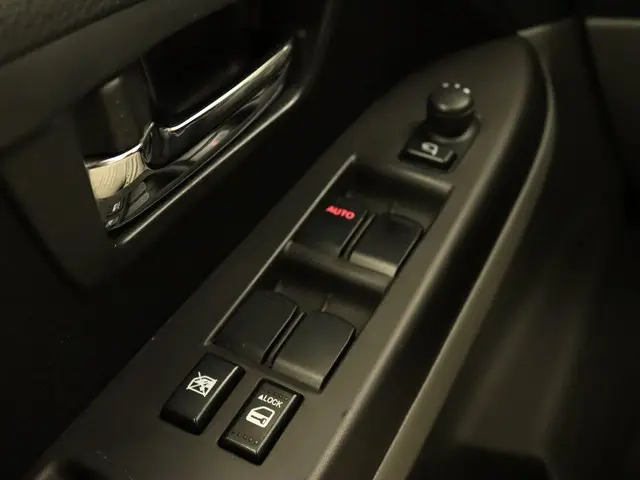 Suzuki SX4 1.6 Executive 2013 Benzine 17