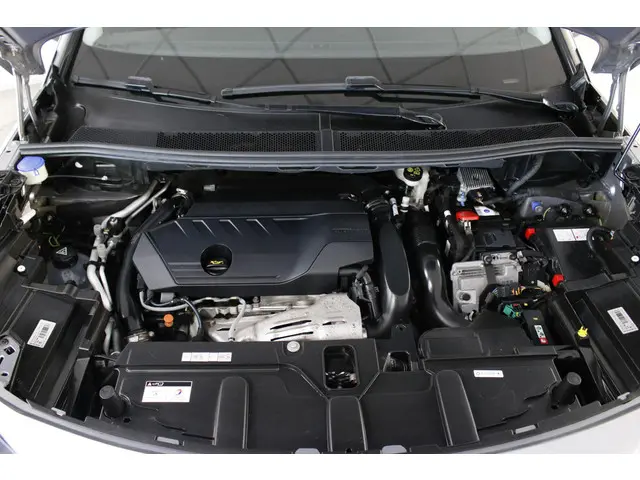 Peugeot 3008 1.6 HYbrid 225 Allure 2020 Hybride Benzine 33