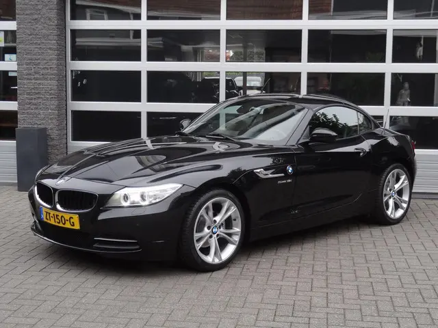 BMW Z4 Roadster SDrive18i High Executive 2015 Benzine 5