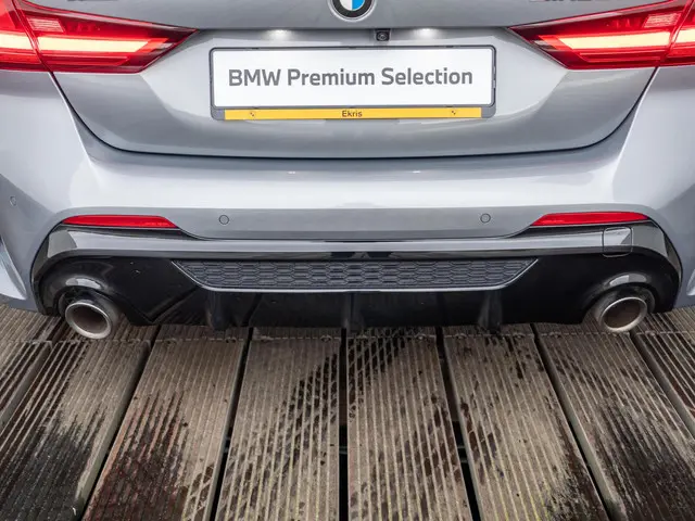BMW 1 Serie 5-deurs M135i xDrive 2024 Benzine 25